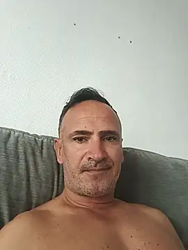 bobo672 online show from April 27, 2026, 5:49 am