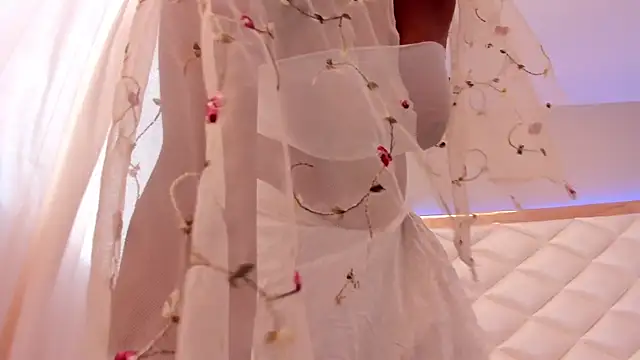 EvelynDivine online show from February 12, 2026, 1:28 pm