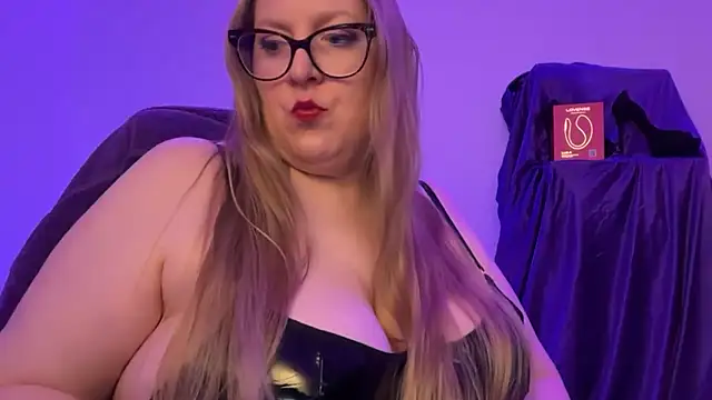Snapshot of MissCharlotteXx chatting on April 11, 2026, 1:54 am MissCharlotteXx online show from April 11, 2026, 1:54 am