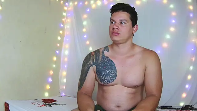 Eternalfuego online show from April 20, 2026, 5:37 pm