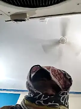 Snapshot of Johnny_dickshower chatting on May 28, 2026, 7:00 pm Johnny dickshower online show from May 28, 2026, 7:00 pm