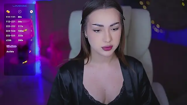 OliviaMoore  online show from February 5, 2026, 7:02 am