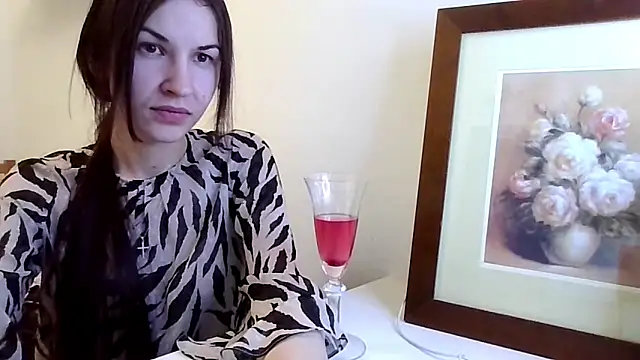 JuliaLovely online show from February 24, 2026, 3:43 pm