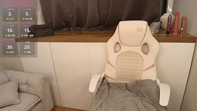 Susan Backer online show from April 10, 2026, 8:13 pm