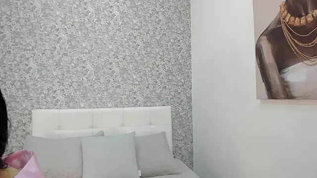 Snapshot of Violeta_sum chatting on June 13, 2026, 12:58 pm Violeta sum online show from June 13, 2026, 12:58 pm