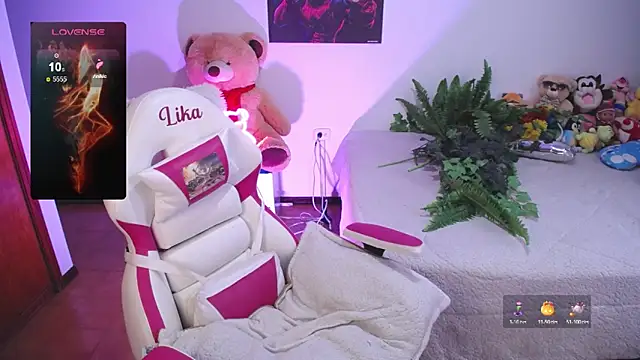 lika little0 online show from February 12, 2026, 8:48 pm