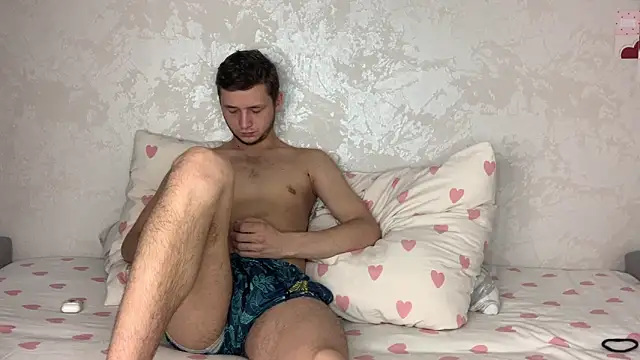 MoonBabyCouple online show from May 18, 2026, 8:53 am