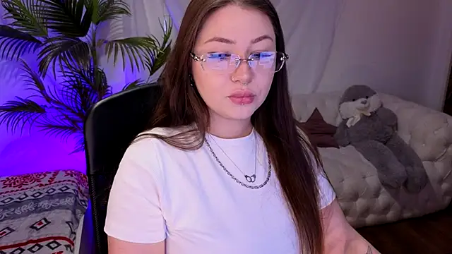 vanessaparadiza online show from June 28, 2026, 1:28 pm