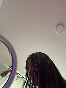 Chel   online show from April 5, 2026, 7:22 pm