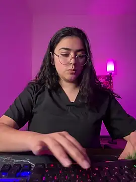 Ales Kitten Live online show from February 19, 2026, 9:22 pm