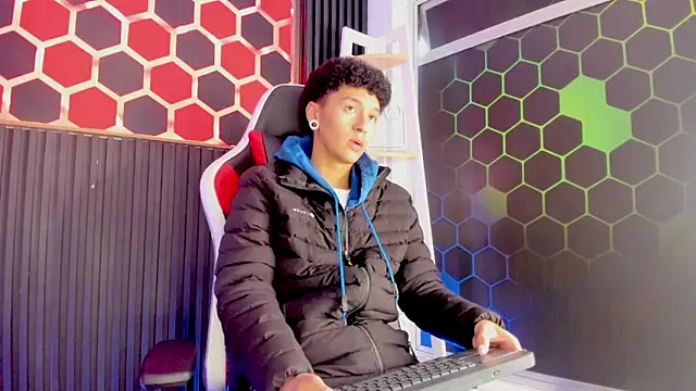 David Banks  online show from April 4, 2026, 12:24 pm