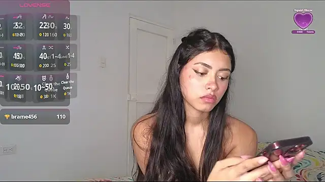 Snapshot of amynovaaa chatting on March 10, 2026, 5:18 pm amynovaaa online show from March 10, 2026, 5:18 pm