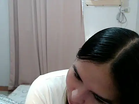 Snapshot of lovely_Janeee chatting on May 1, 2026, 10:14 pm lovely Janeee online show from May 1, 2026, 10:14 pm