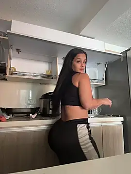 Snapshot of Samantha_Mont chatting on July 21, 2026, 5:26 pm Samantha Mont online show from July 21, 2026, 5:26 pm