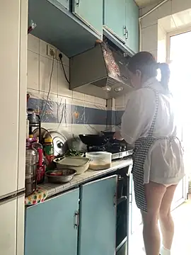 Youyou 12 online show from March 26, 2026, 1:01 am