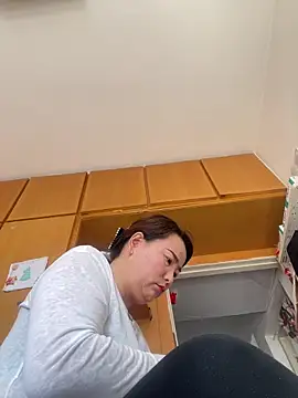 Youyou 12 online show from April 7, 2026, 12:11 am