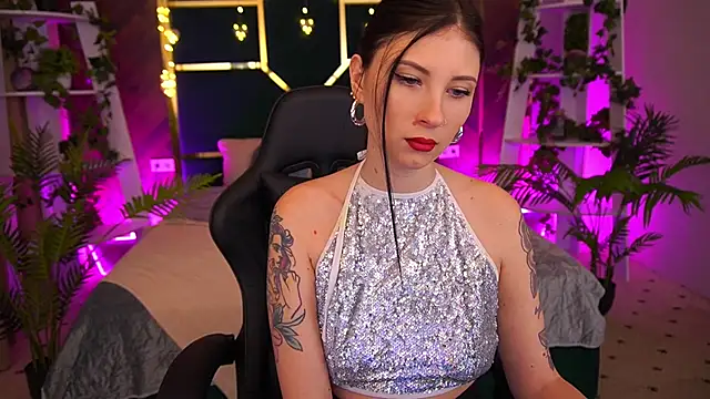 LunaaMay online show from February 13, 2026, 10:44 am