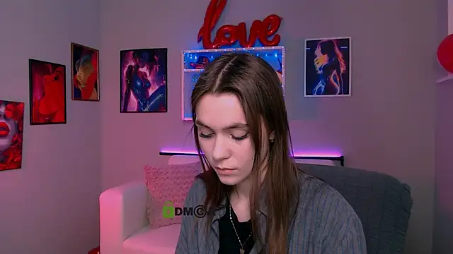 laurenmurrr online show from March 6, 2026, 10:34 am