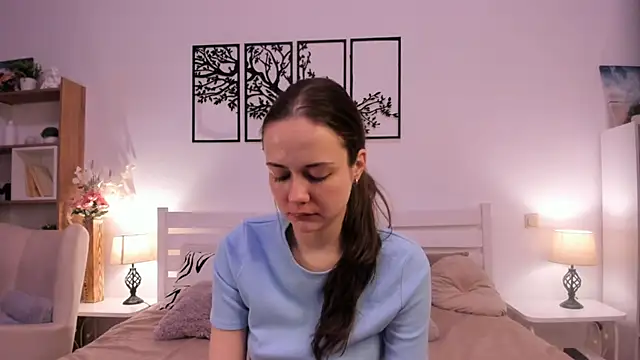 Snapshot of MalvinaTrafford chatting on May 9, 2026, 8:36 pm MalvinaTrafford online show from May 9, 2026, 8:36 pm
