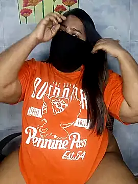 Cute G online show from May 6, 2026, 11:54 pm