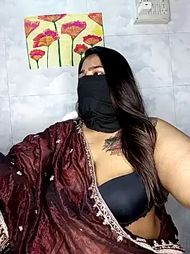 Cute G online show from May 22, 2026, 6:57 pm