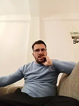 NatanCasad0 online show from February 15, 2026, 11:56 pm