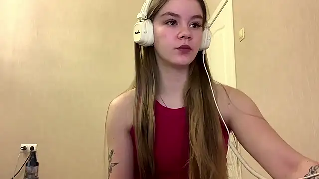 AgnesShy  online show from March 8, 2026, 7:23 am