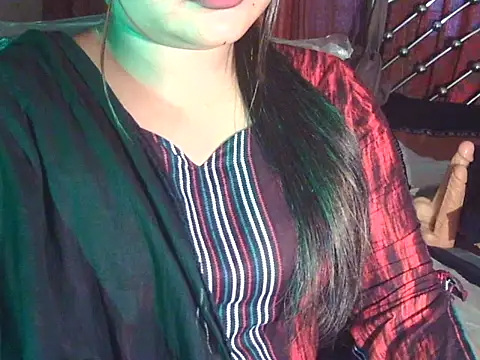 Snapshot of Nusrat_Faria chatting on May 16, 2026, 4:20 am Nusrat Faria online show from May 16, 2026, 4:20 am