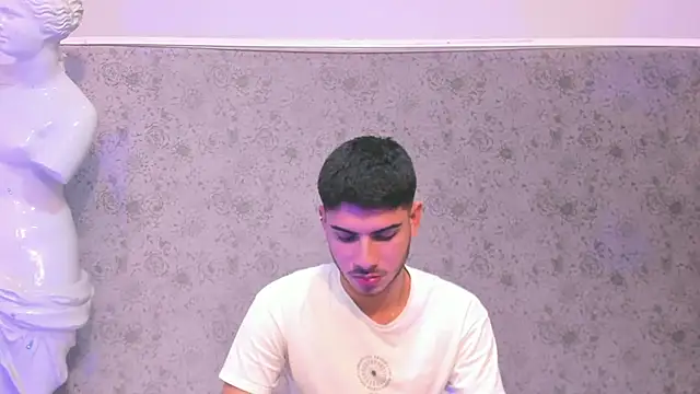 Snapshot of Apolo_Gray chatting on February 9, 2026, 2:48 am Apolo Gray online show from February 9, 2026, 2:48 am