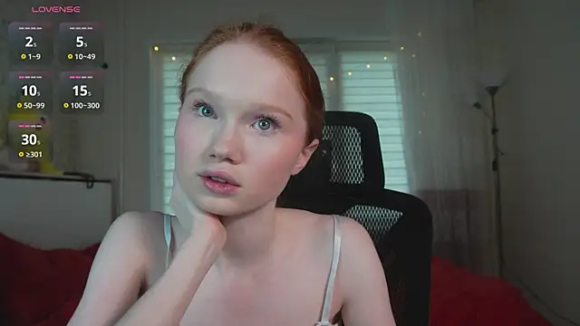 Snapshot of Nellie_baby chatting on August 1, 2026, 2:27 pm Nellie baby online show from August 1, 2026, 2:27 pm