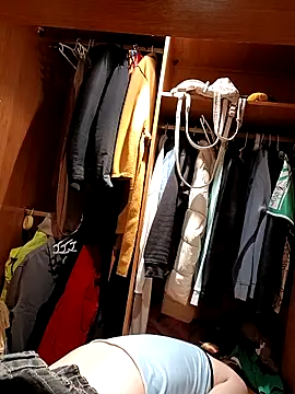 laparejaideal08 online show from April 18, 2026, 7:58 pm