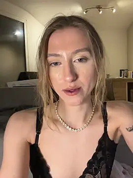 romyxxs online show from February 20, 2026, 1:02 am