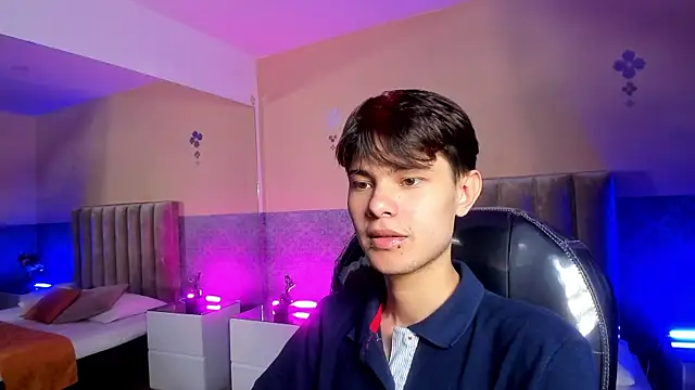 Derek Sinn online show from April 17, 2026, 8:01 pm