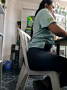 Tatianna Loove  online show from March 4, 2026, 10:05 pm