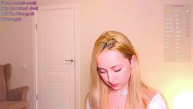 Snapshot of xloex chatting on February 2, 2026, 8:18 pm xloex online show from February 2, 2026, 8:18 pm