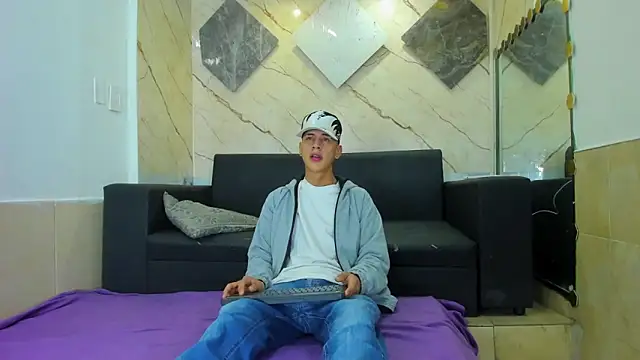 Dominic 26 online show from February 27, 2026, 4:34 am