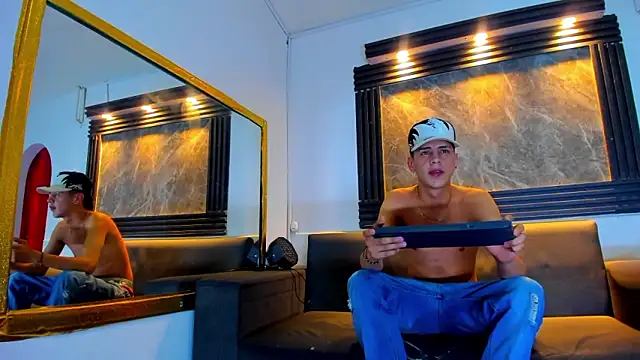 Dominic 26 online show from March 3, 2026, 4:07 am