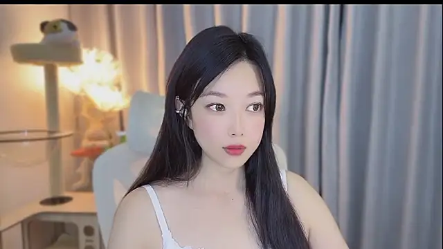 Snapshot of Yumi_yuni chatting on May 2, 2026, 1:16 pm Yumi yuni online show from May 2, 2026, 1:16 pm
