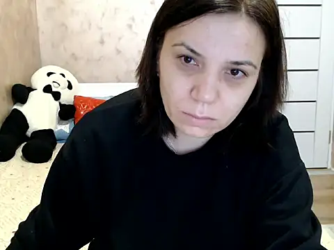 LorraGrey online show from February 17, 2026, 6:54 am