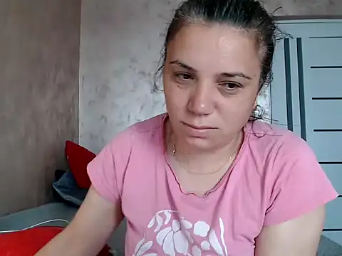 LorraGrey online show from June 4, 2026, 4:18 am