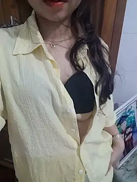 NinaKey online show from February 22, 2026, 5:33 pm