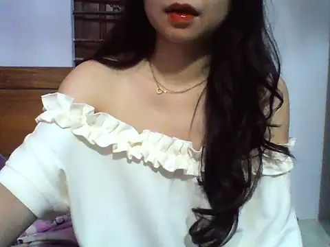 Snapshot of NinaKey chatting on May 6, 2026, 8:30 am NinaKey online show from May 6, 2026, 8:30 am