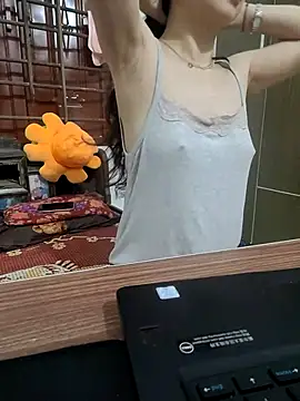 Snapshot of NinaKey chatting on June 11, 2026, 3:32 pm NinaKey online show from June 11, 2026, 3:32 pm