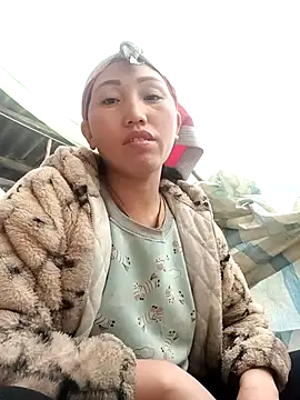 Snapshot of hot-luna- chatting on February 3, 2026, 7:13 am hot-luna- online show from February 3, 2026, 7:13 am