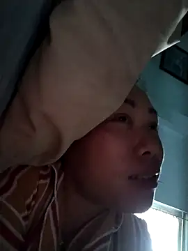 Snapshot of Bella-222 chatting on February 8, 2026, 5:55 am Bella-222 online show from February 8, 2026, 5:55 am