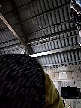 Snapshot of Bella-222 chatting on February 11, 2026, 1:49 pm Bella-222 online show from February 11, 2026, 1:49 pm