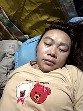 Snapshot of Bella-222 chatting on February 21, 2026, 10:22 pm Bella-222 online show from February 21, 2026, 10:22 pm