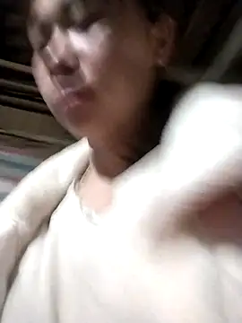 Snapshot of Bella-222 chatting on March 2, 2026, 12:24 am Bella-222 online show from March 2, 2026, 12:24 am