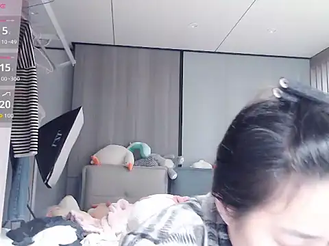 Tsuki-y online show from February 28, 2026, 2:29 pm