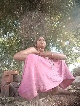 Hotty raghni online show from March 5, 2026, 3:35 am